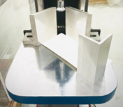 Mặt b&agrave;n rộng